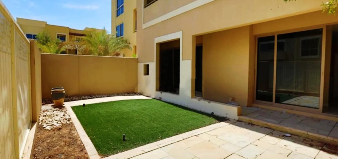 Купить таунхаус в Al Raha Gardens, ОАЭ 4 спальни, 240м2 № 1326 - фото 7