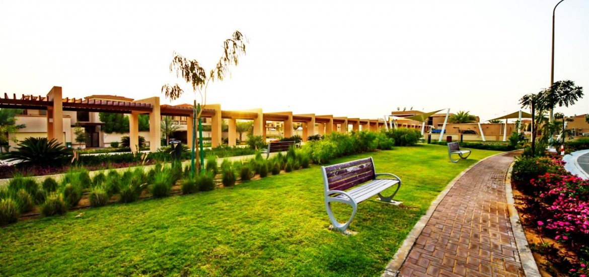 Купить таунхаус в Al Raha Golf Gardens, Abu Dhabi, ОАЭ 4 спальни, 342м2 № 1424 - фото 6