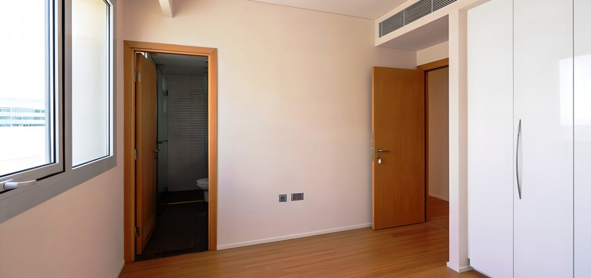 Купить квартиру в Al Raha Beach, Abu Dhabi, ОАЭ 3 спальни, 169м2 № 1517 - фото 1