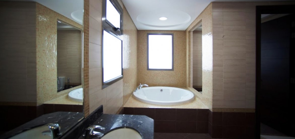 Villa for sale in Al Bateen, Abu Dhabi, UAE 4 bedrooms, 392 sq.m. No. 353 - photo 5