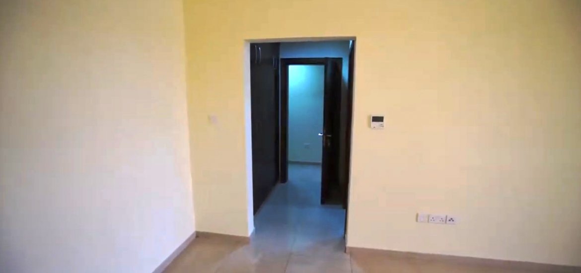 Apartment for sale in Baniyas, Abu Dhabi, UAE 3 bedrooms, 224 sq.m. No. 489 - photo 4