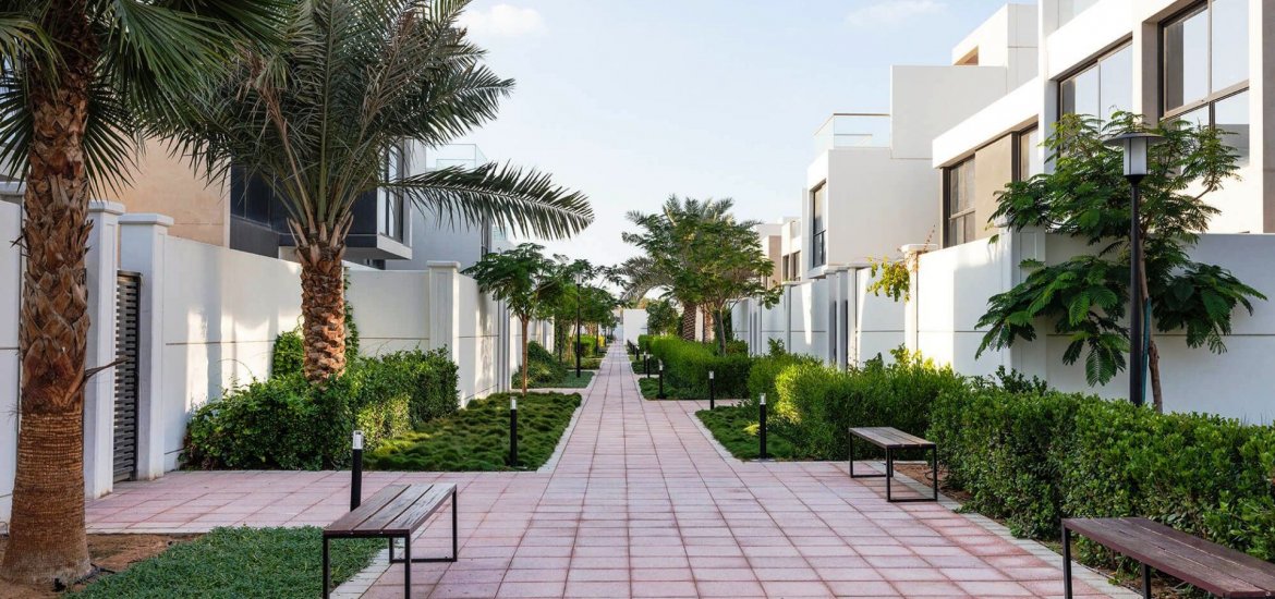 Villa for sale in Al Salam Street, Abu Dhabi, UAE 5 bedrooms, 244 sq.m. No. 945 - photo 6