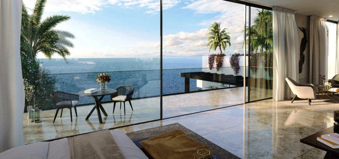 Villa for sale in Al Gurm, Abu Dhabi, UAE 5 bedrooms, 2216 sq.m. No. 375 - photo 1