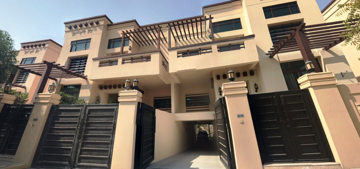 Villa for sale in Al Maqtaa, Abu Dhabi, UAE 5 bedrooms, 511 sq.m. No. 406 - photo 6