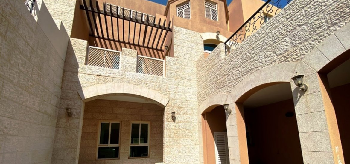 Villa for sale in Al Mushrif, Abu Dhabi, UAE 5 bedrooms, 266 sq.m. No. 504 - photo 6