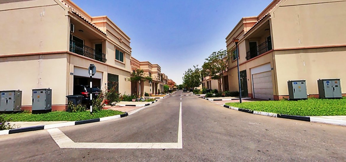 Villa for sale in Abu Dhabi Gate City, Abu Dhabi, UAE 3 bedrooms, 279 sq.m. No. 559 - photo 6