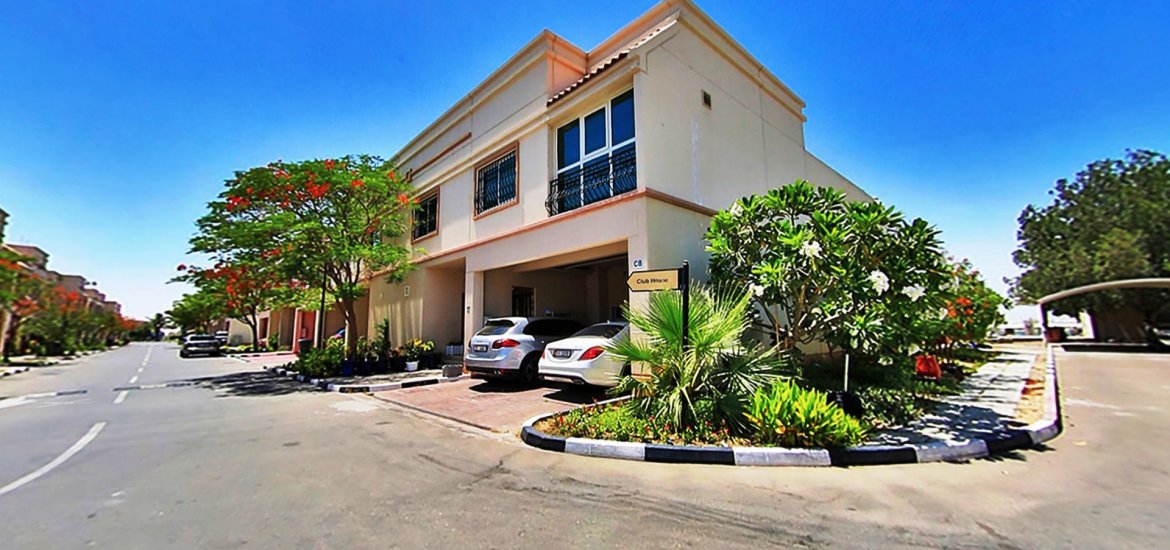 Villa for sale in Abu Dhabi Gate City, Abu Dhabi, UAE 3 bedrooms, 279 sq.m. No. 557 - photo 6