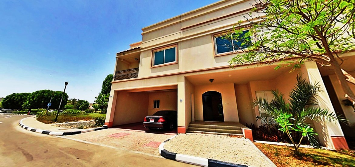 Villa for sale in Abu Dhabi Gate City, Abu Dhabi, UAE 3 bedrooms, 279 sq.m. No. 557 - photo 7
