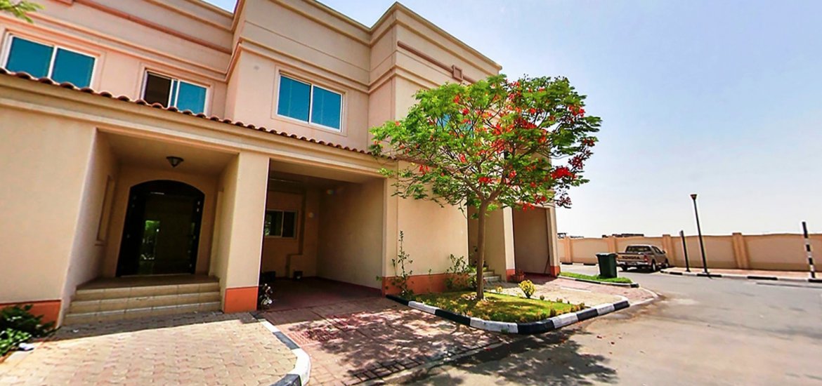 Villa for sale in Abu Dhabi Gate City, Abu Dhabi, UAE 2 bedrooms, 132 sq.m. No. 554 - photo 8