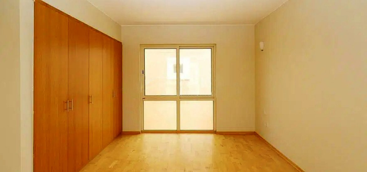 Townhouse for sale in Al Raha Gardens, Abu Dhabi, UAE 4 bedrooms, 304 sq.m. No. 1161 - photo 2