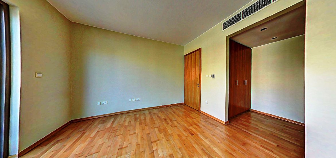 Townhouse for sale in Al Raha Gardens, Abu Dhabi, UAE 4 bedrooms, 301 sq.m. No. 1163 - photo 2