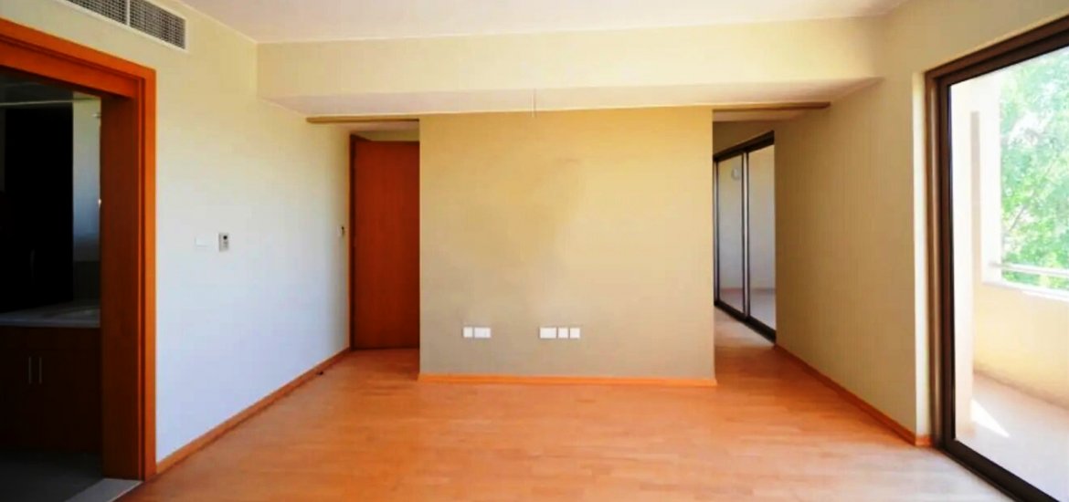 Townhouse for sale in Al Raha Gardens, Abu Dhabi, UAE 3 bedrooms, 255 sq.m. No. 1173 - photo 1