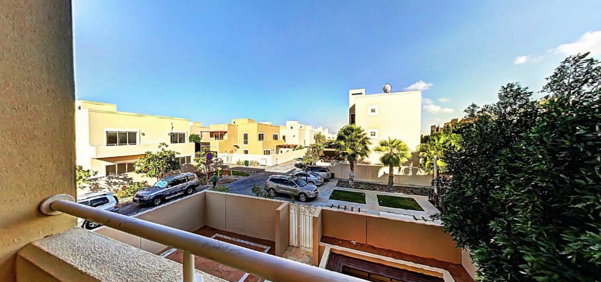 Townhouse for sale in Al Raha Gardens, Abu Dhabi, UAE 4 bedrooms, 240 sq.m. No. 1152 - photo 7