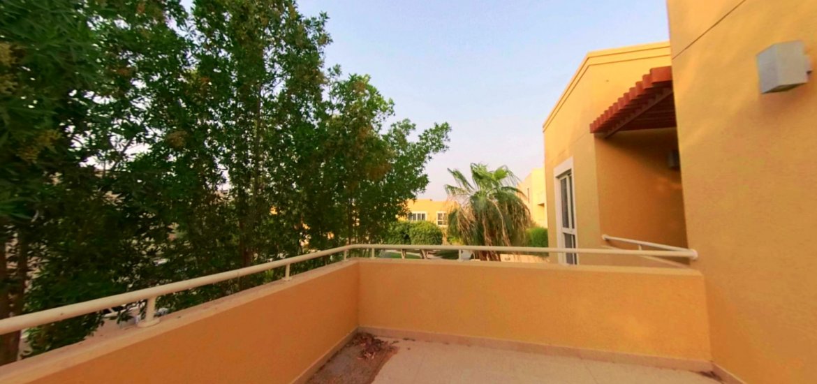 Villa for sale in Al Raha Gardens, Abu Dhabi, UAE 4 bedrooms, 402 sq.m. No. 1196 - photo 8