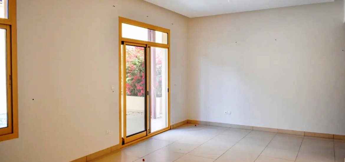 Townhouse for sale in Al Raha Gardens, Abu Dhabi, UAE 3 bedrooms, 200 sq.m. No. 1189 - photo 4