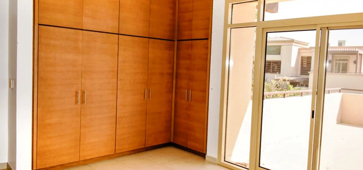 Townhouse for sale in Al Raha Gardens, Abu Dhabi, UAE 3 bedrooms, 255 sq.m. No. 1193 - photo 2