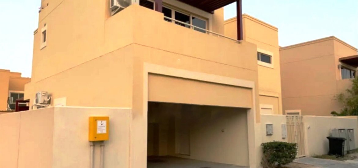 Townhouse for sale in Al Raha Gardens, UAE 4 bedrooms, 240 sq.m. No. 1326 - photo 8