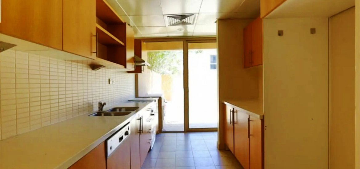 Townhouse for sale in Al Raha Gardens, UAE 3 bedrooms, 204 sq.m. No. 1324 - photo 2