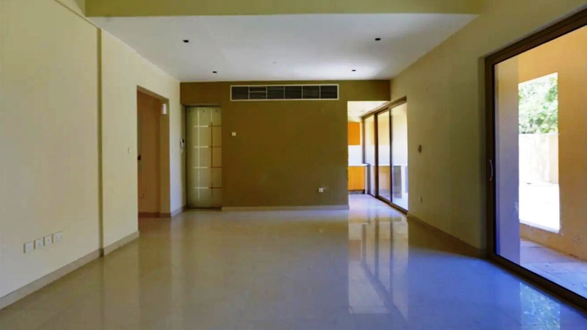 Townhouse For Sale In QATTOUF Al Raha Gardens UAE 3 Bedrooms 204 Sq m No 1324 Abu Dhabi