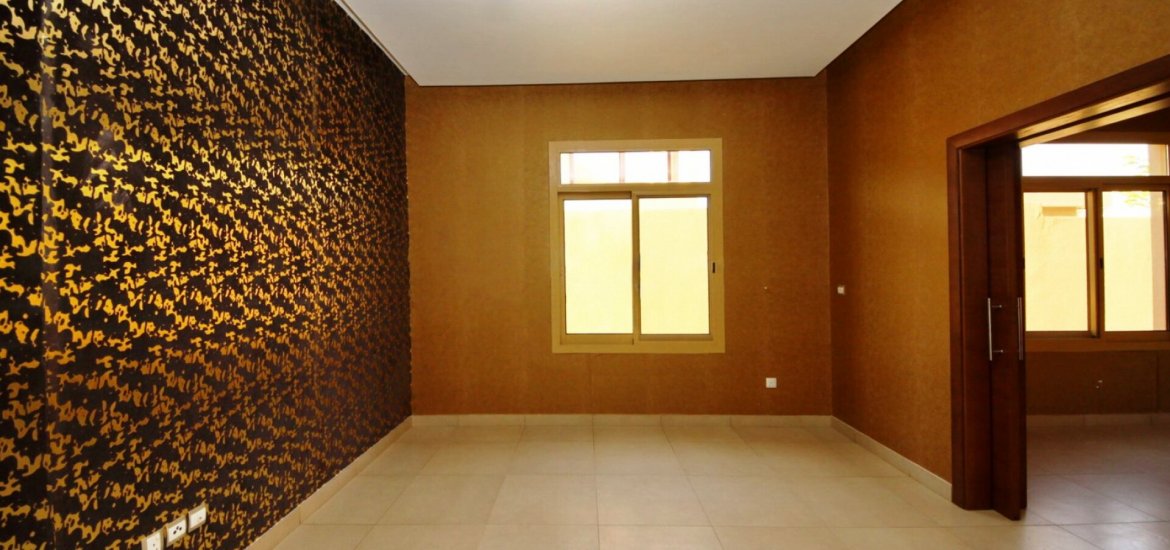Villa for sale in Al Raha Golf Gardens, Abu Dhabi, UAE 5 bedrooms, 534 sq.m. No. 1435 - photo 3