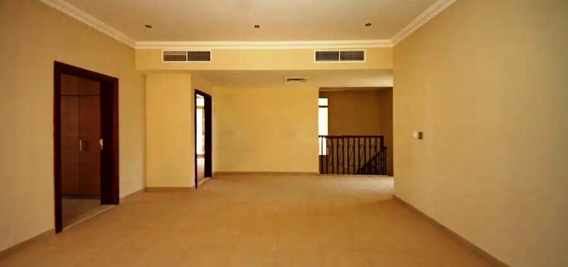 Villa for sale in Al Raha Golf Gardens, Abu Dhabi, UAE 5 bedrooms, 501 sq.m. No. 1422 - photo 2