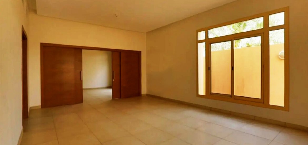 Villa for sale in Al Raha Golf Gardens, Abu Dhabi, UAE 5 bedrooms, 552 sq.m. No. 1414 - photo 5