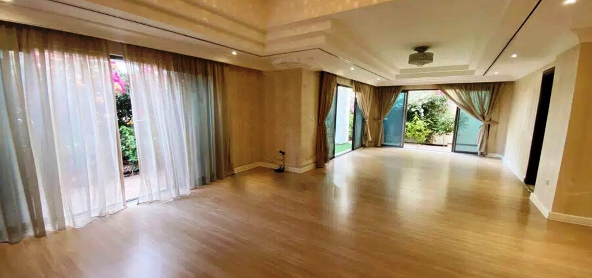 Villa for sale in Al Bateen, Abu Dhabi, UAE 4 bedrooms, 412 sq.m. No. 1483 - photo 1